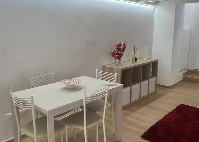 Alessandria Apartment *